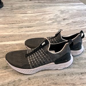 Nike React Phantom run FYLKNIT women 11.5 or mens 9.5 VGUC